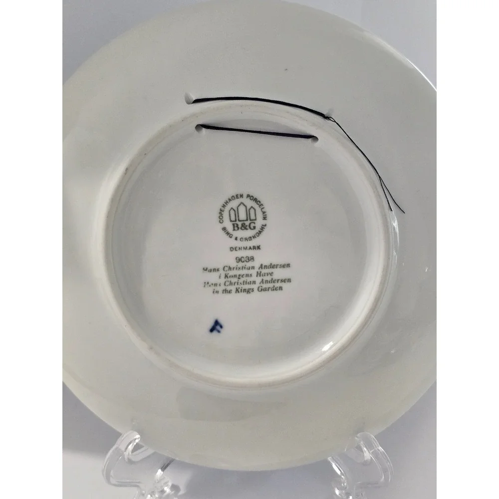 1988 Bing & Grondahl Annual Christmas Plate - The Kings Garden